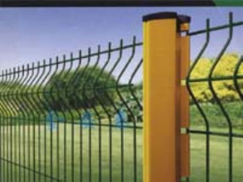 Curvy Wire Mesh Fence